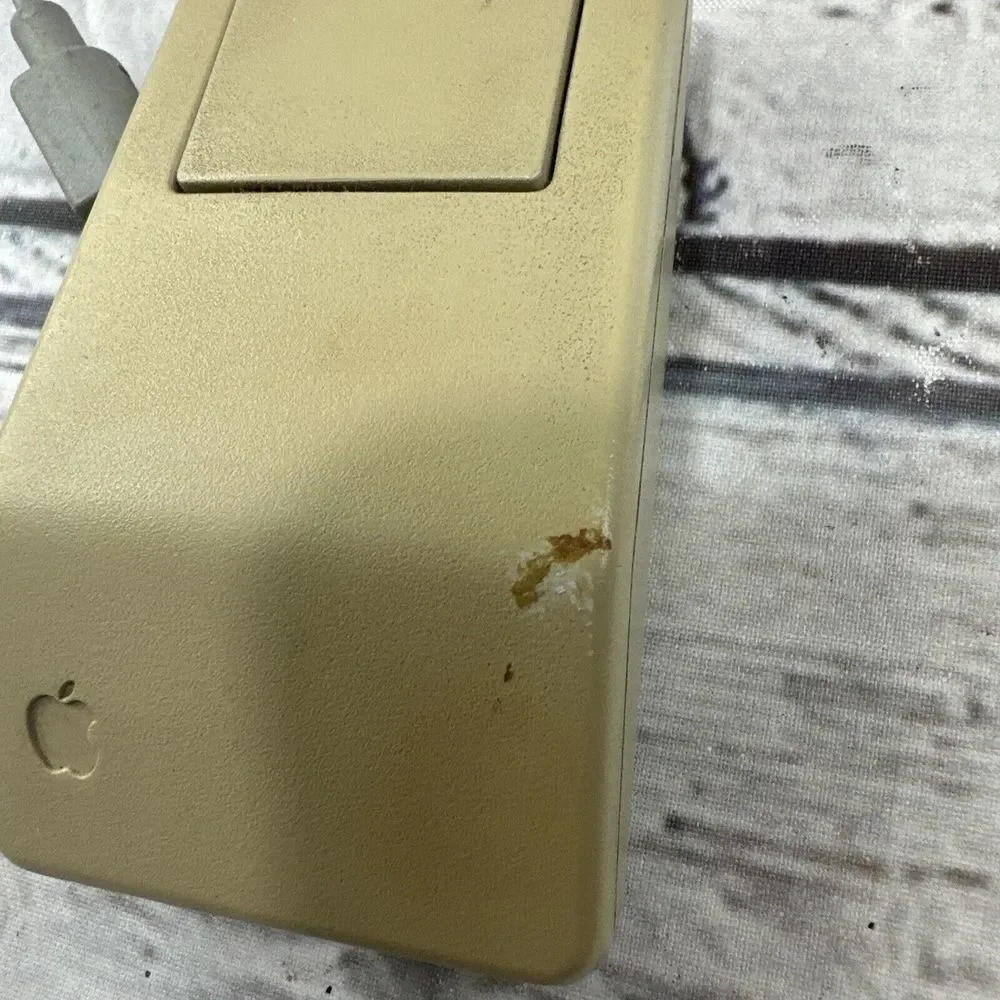 Vintage Apple Macintosh Model G5431 Desktop Bus Mouse Roller Ball As Is Yellowed